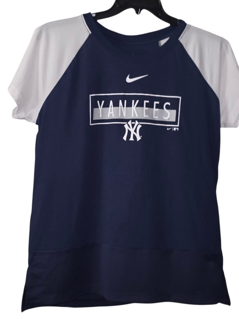 Nike Short Sleeve Dri-Fit Raglan Tee Size Large